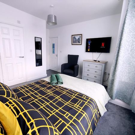 House Share With Few Ensuite Rooms Near Southmead Bristol Exterior photo
